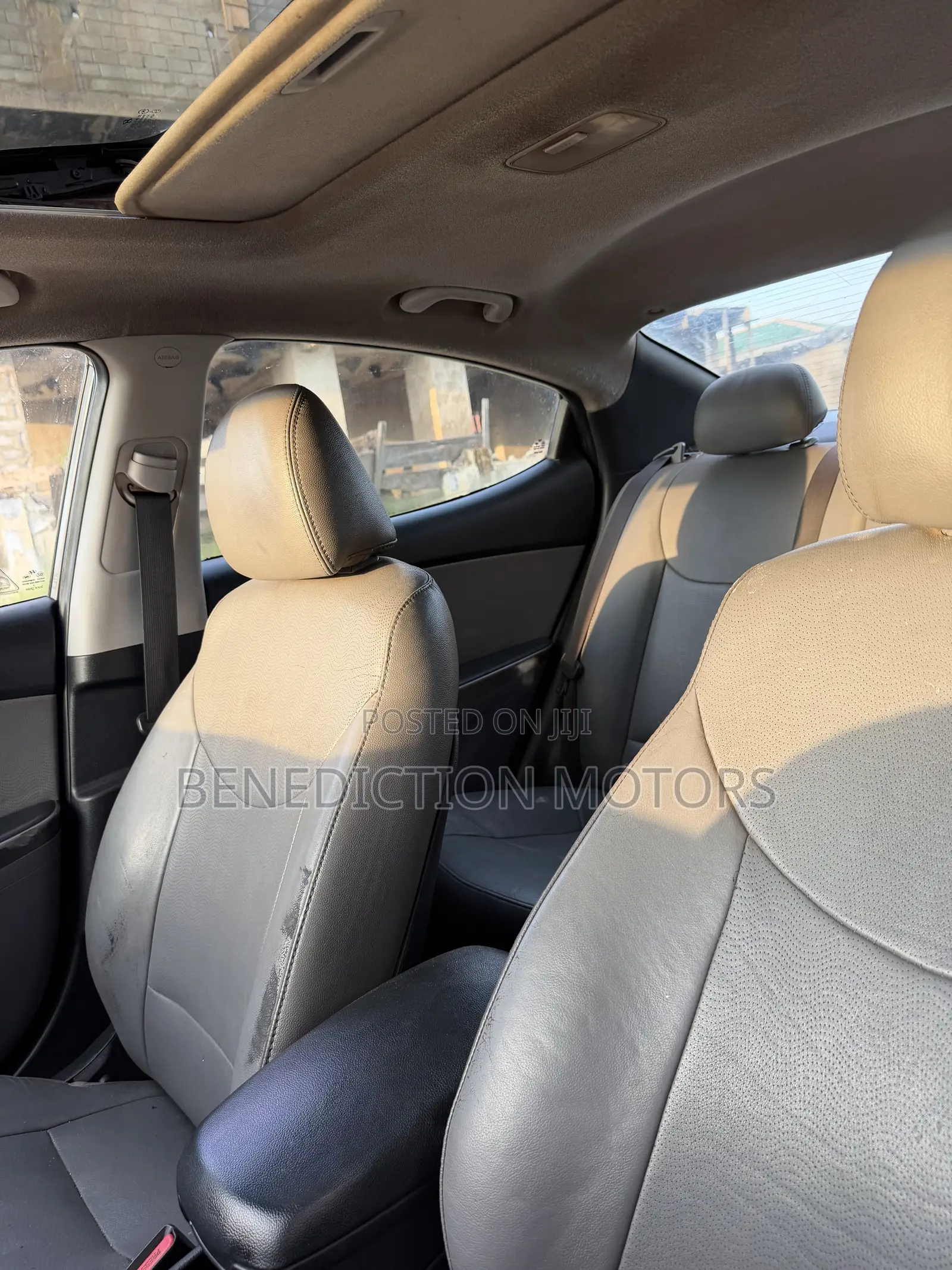 Hyundai Elantra Limited 4dr Sedan (1.8L 4cyl 6A) 2014 Silver