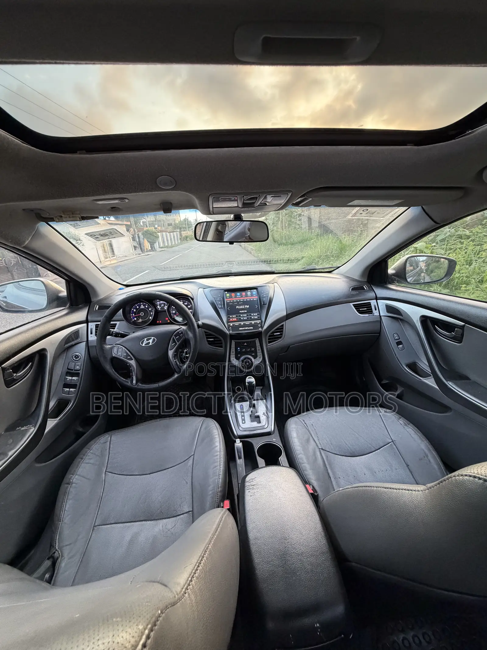 Hyundai Elantra Limited 4dr Sedan (1.8L 4cyl 6A) 2014 Silver
