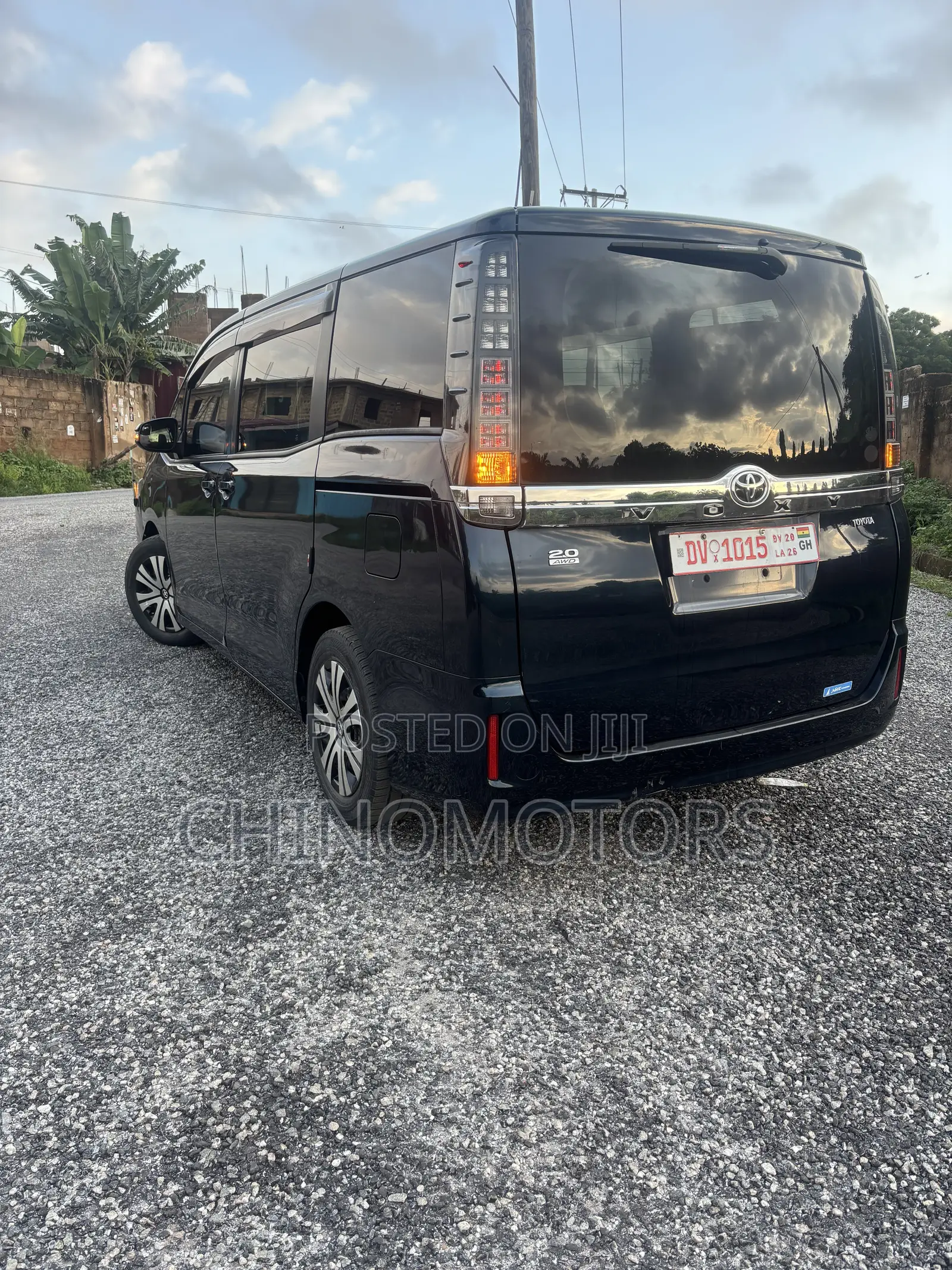 Toyota Voxy 2015