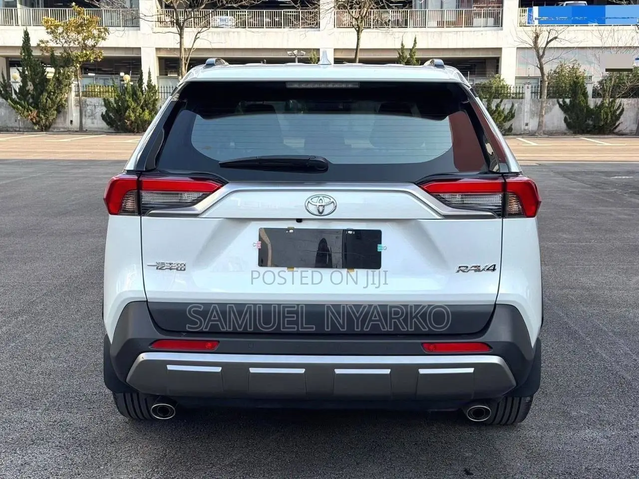 Toyota RAV4 2023 White