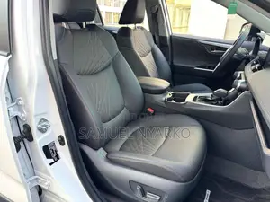 Toyota RAV4 2023 White