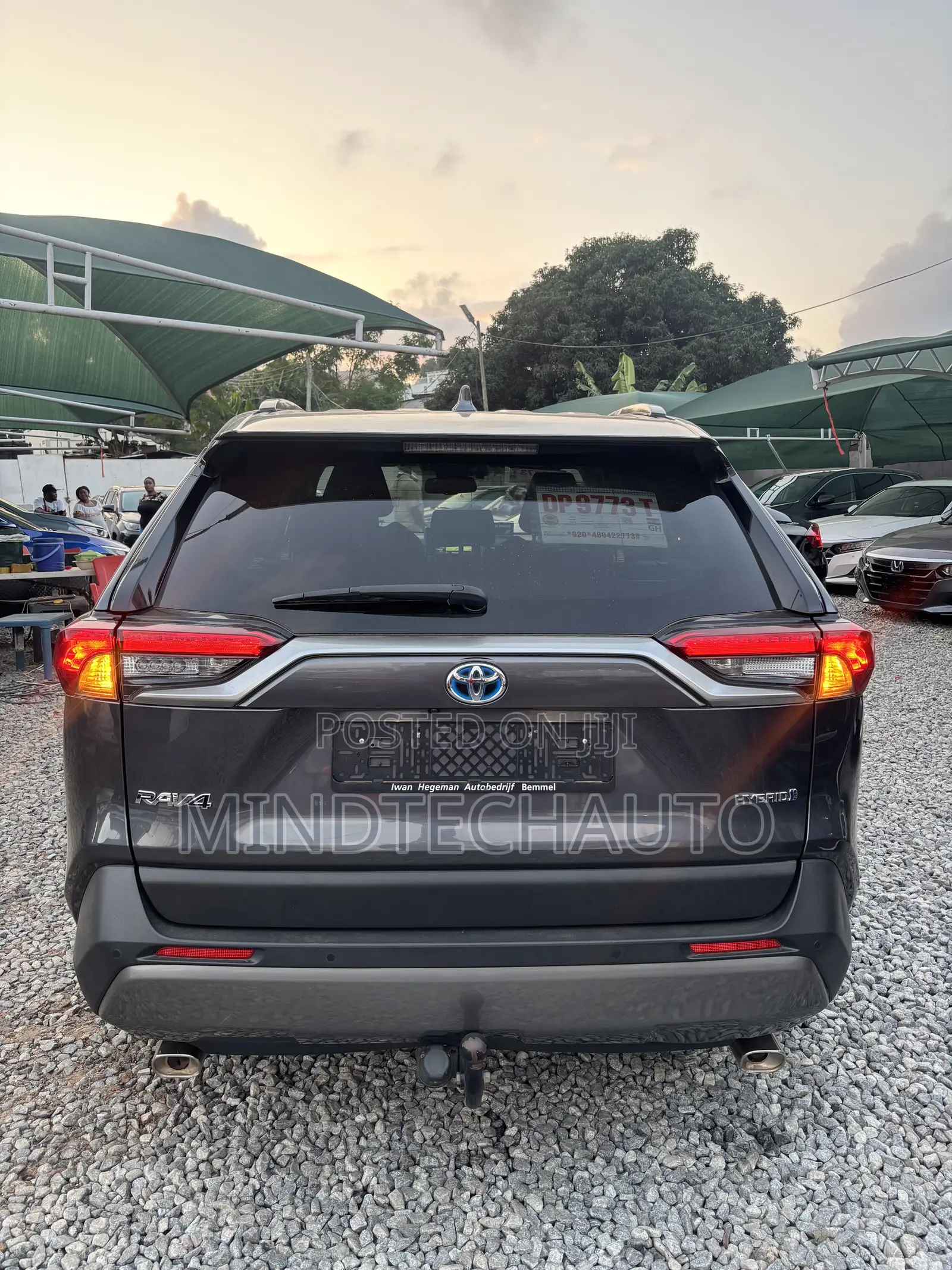 Toyota RAV4 XLE Premium 2021 Gray