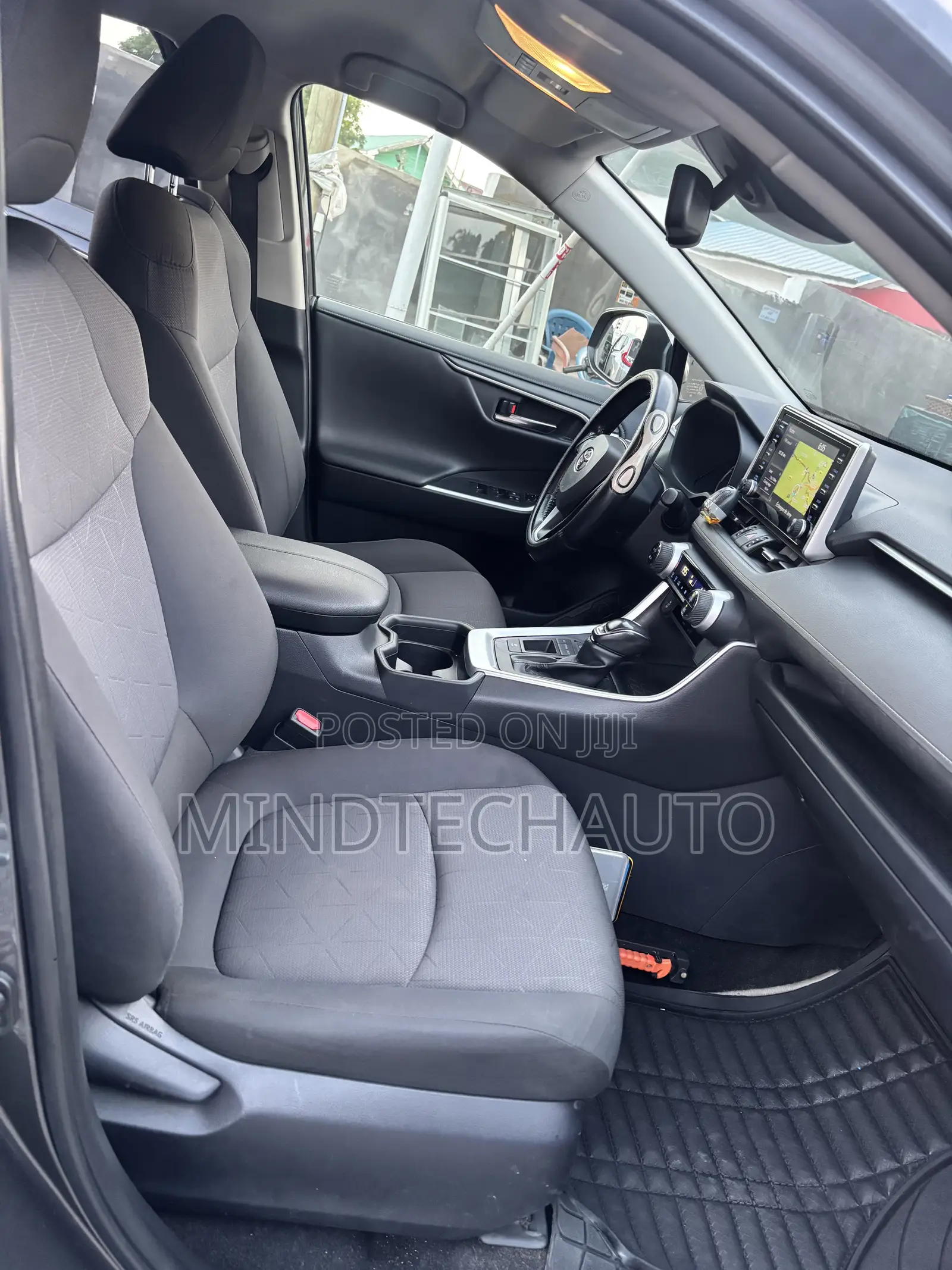 Toyota RAV4 XLE Premium 2021 Gray