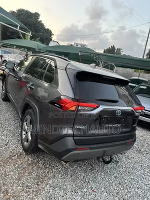 Toyota RAV4 XLE Premium 2021 Gray