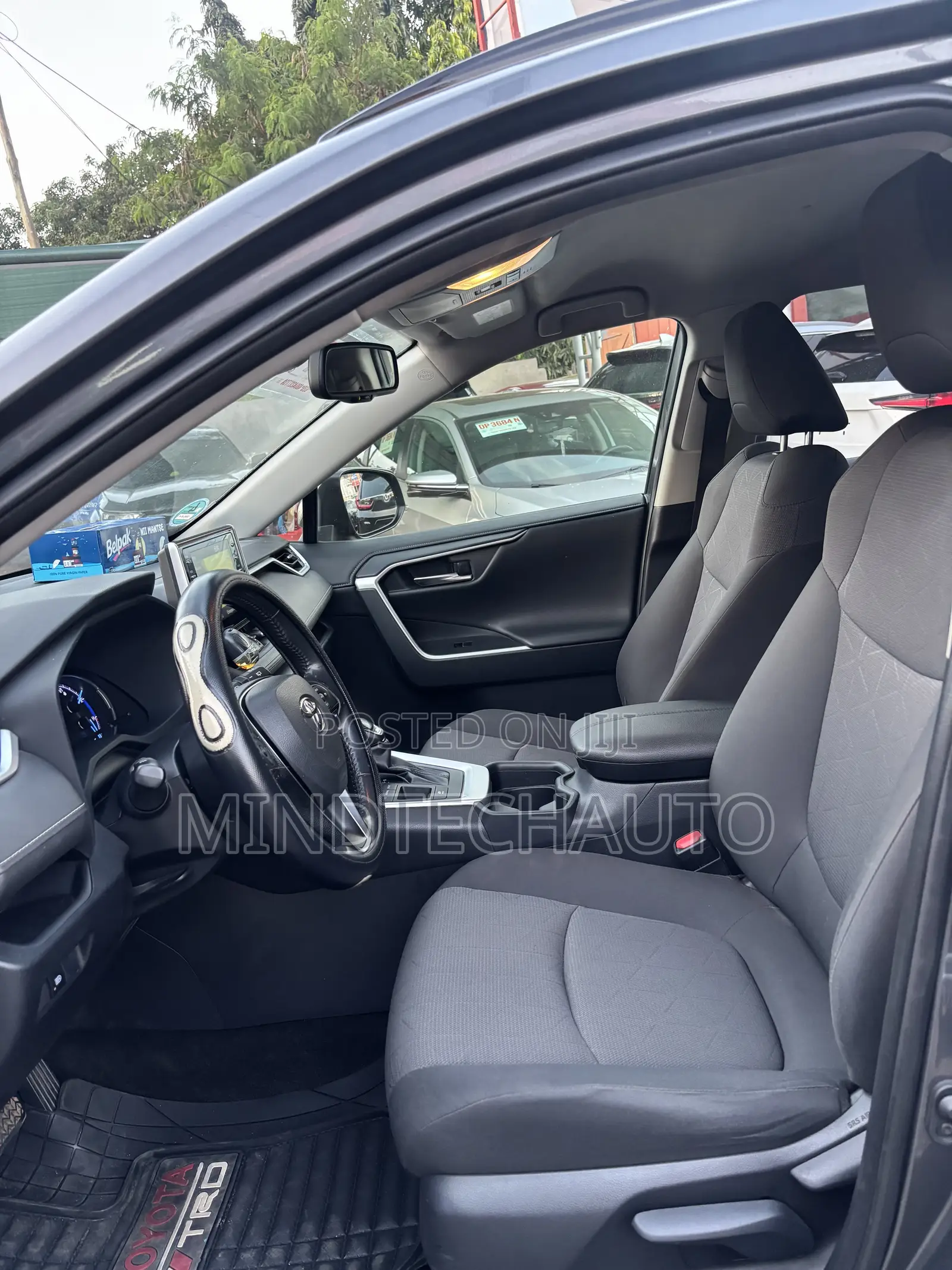 Toyota RAV4 XLE Premium 2021 Gray