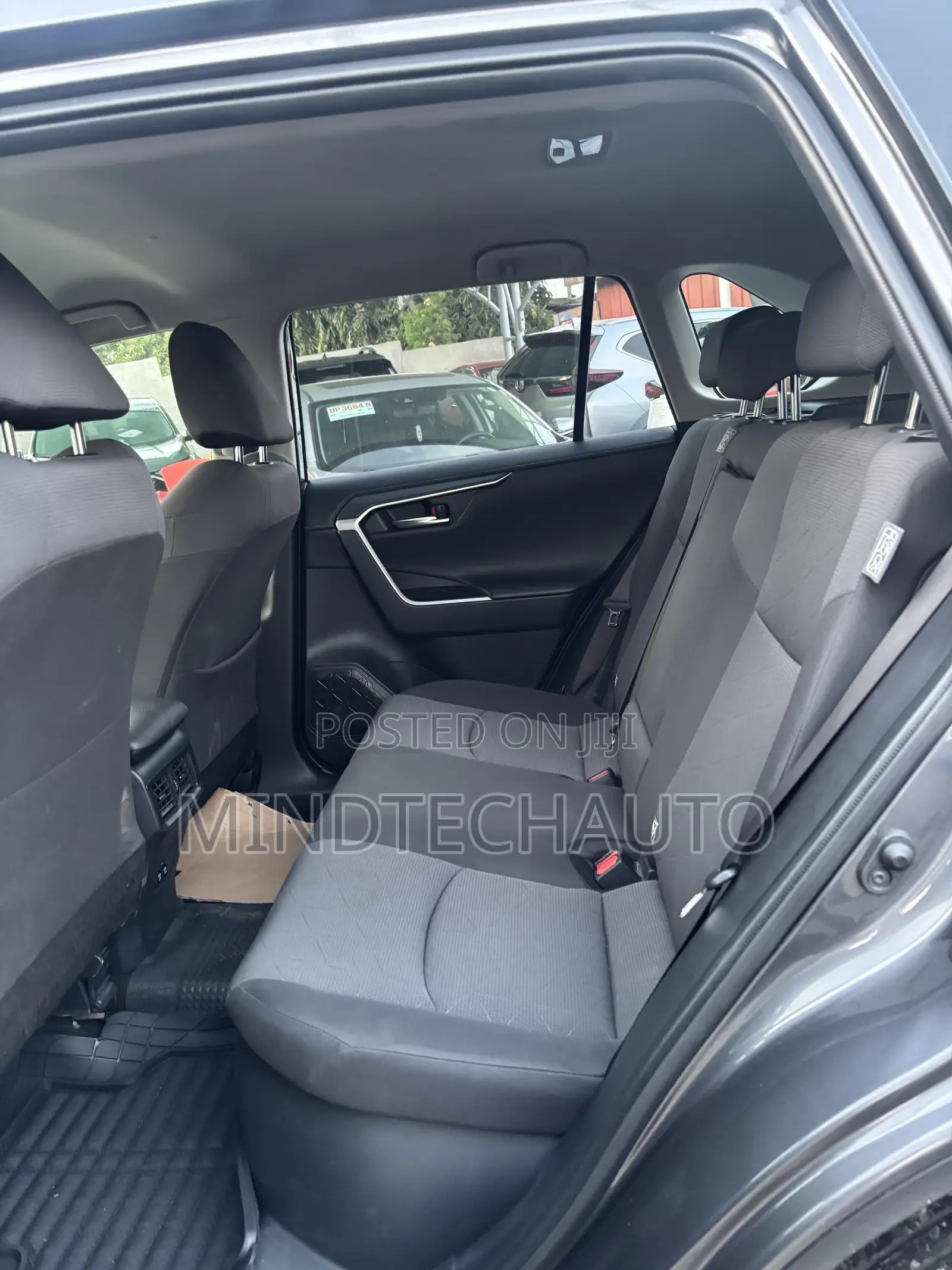 Toyota RAV4 XLE Premium 2021 Gray