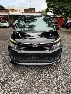 Toyota Voxy 2015 Black