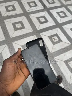 Apple iPhone XS 64 GB White