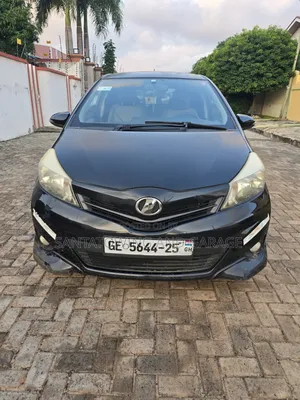 Toyota Vitz 2013 Black