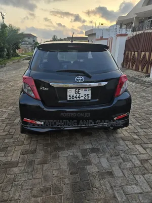 Toyota Vitz 2013 Black