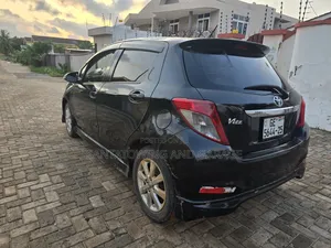Toyota Vitz 2013 Black
