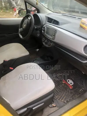 Toyota Vitz 2012 Yellow