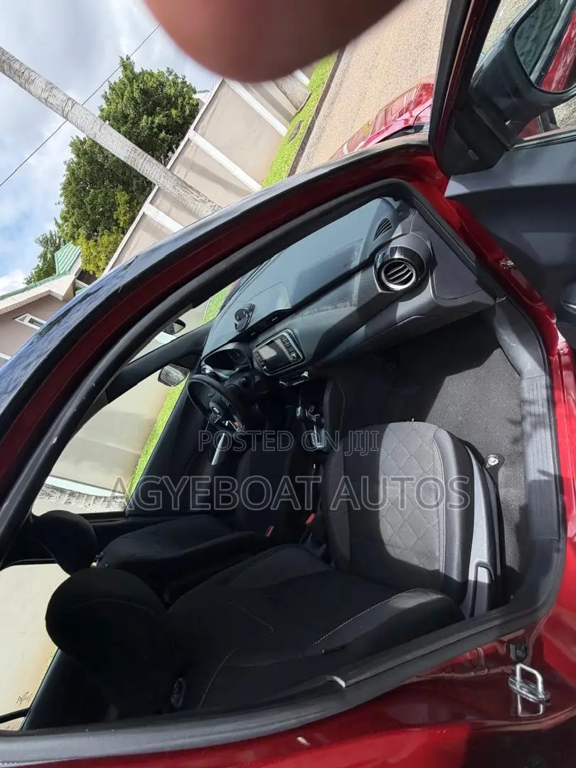Nissan Kicks SV 2020 Burgundy