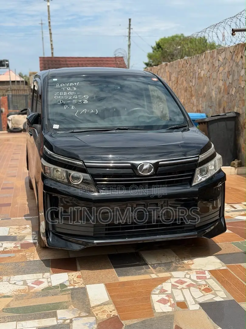 Toyota Voxy 2015 Black