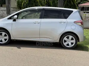 Toyota Ractis 1.5 FWD 2014 Silver