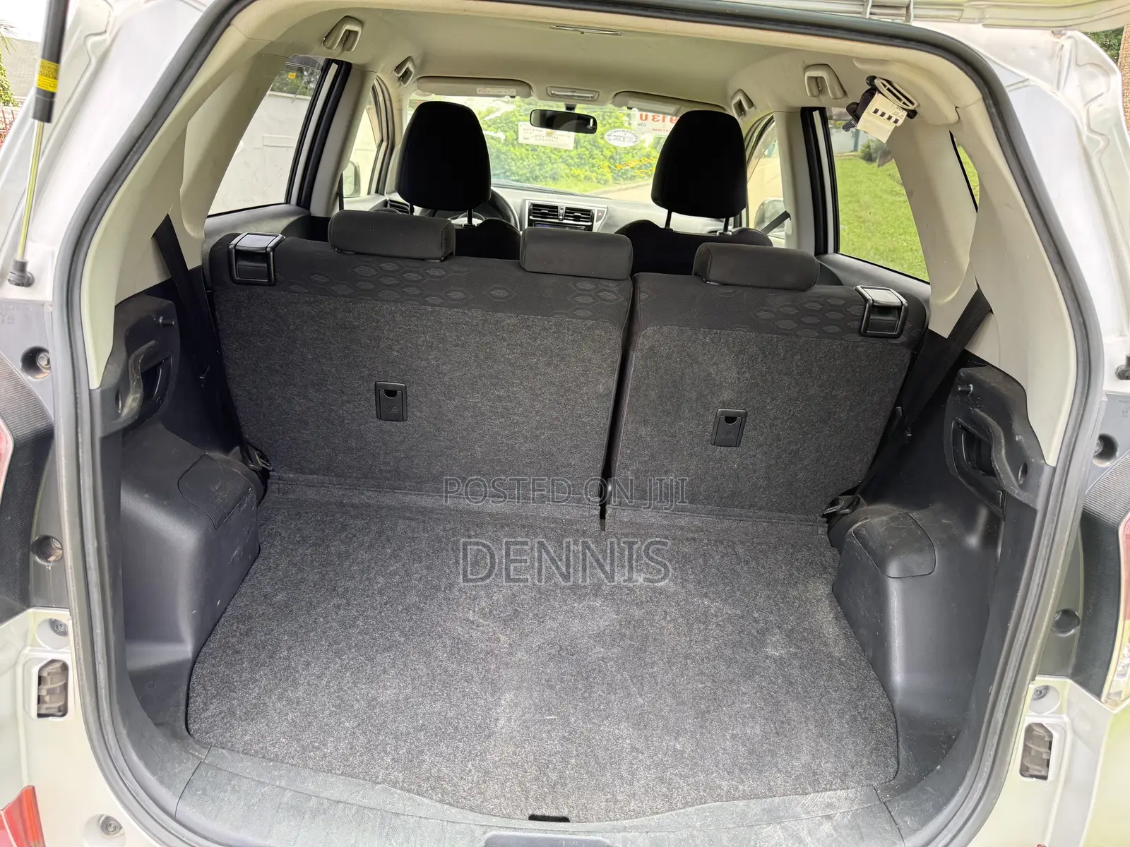 Toyota Ractis 1.5 FWD 2014 Silver