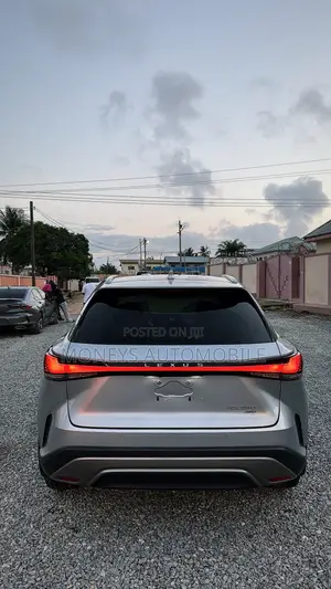 Lexus RX 2023 Silver