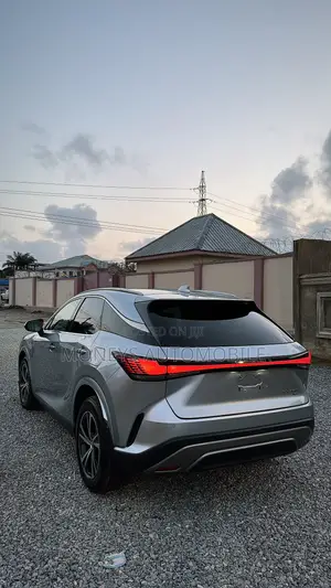 Lexus RX 2023 Silver