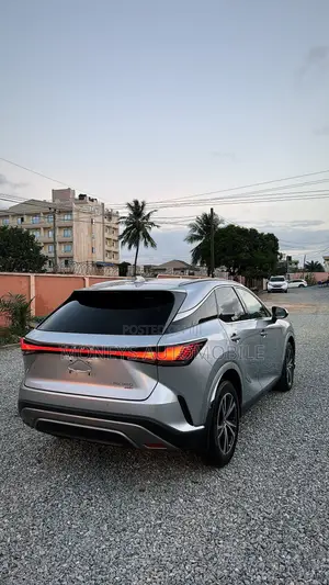 Lexus RX 2023 Silver