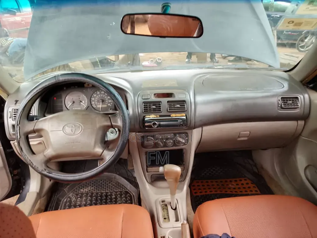 Toyota Corolla 1.8 Sedan 2002 White