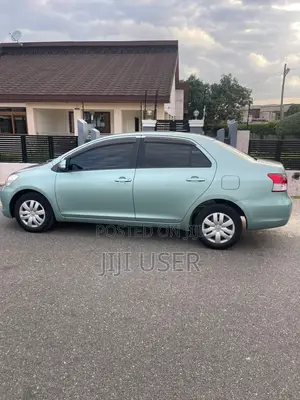 Toyota Belta 2009 Green