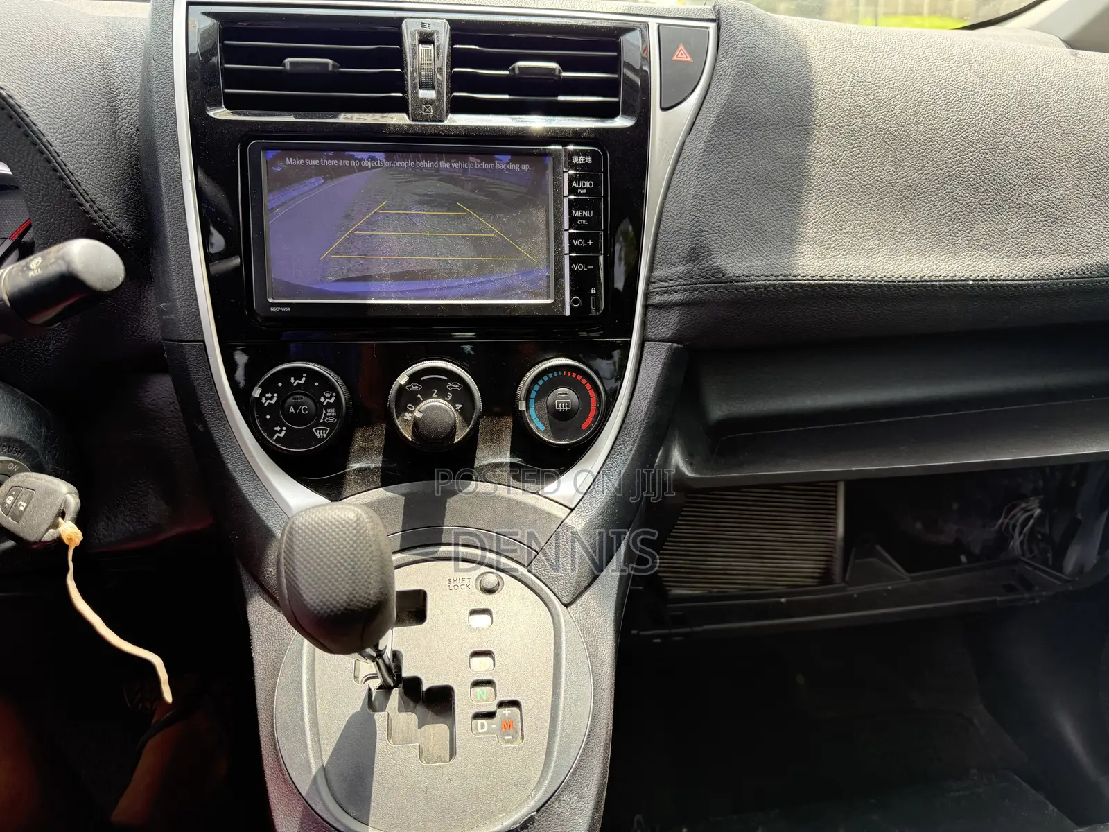 Toyota Ractis 1.5 FWD 2014 Silver