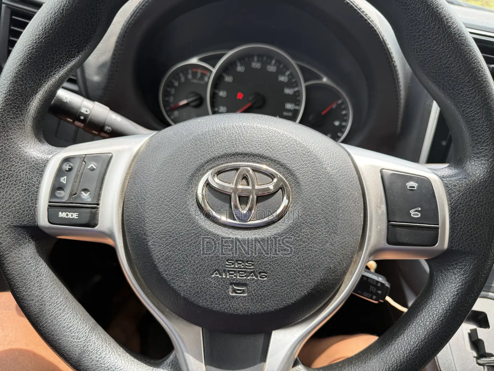 Toyota Ractis 1.5 FWD 2014 Silver
