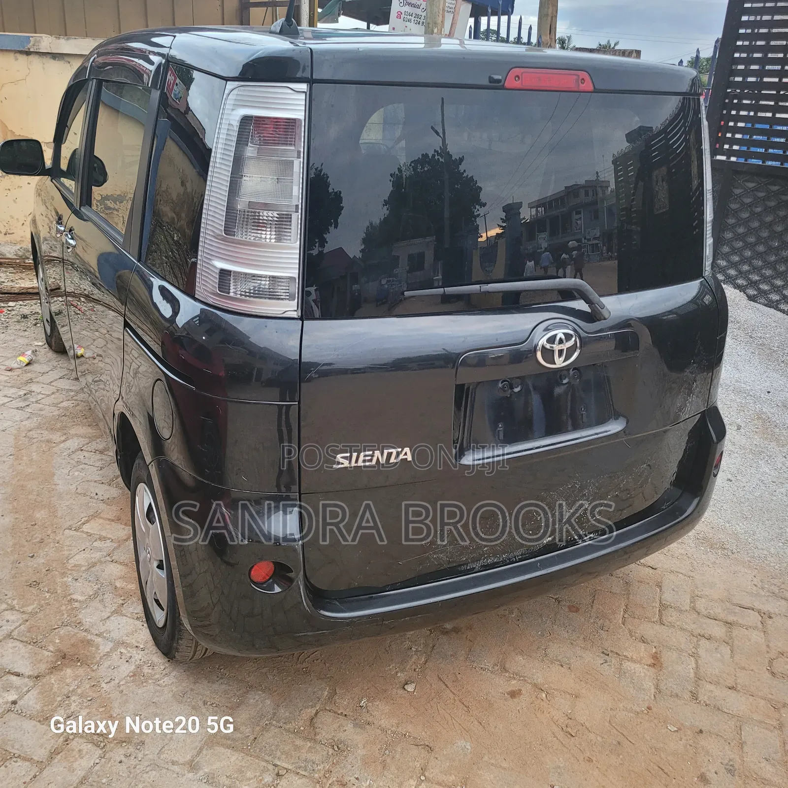 Toyota Sienta 1.5 AWD 2014 Black