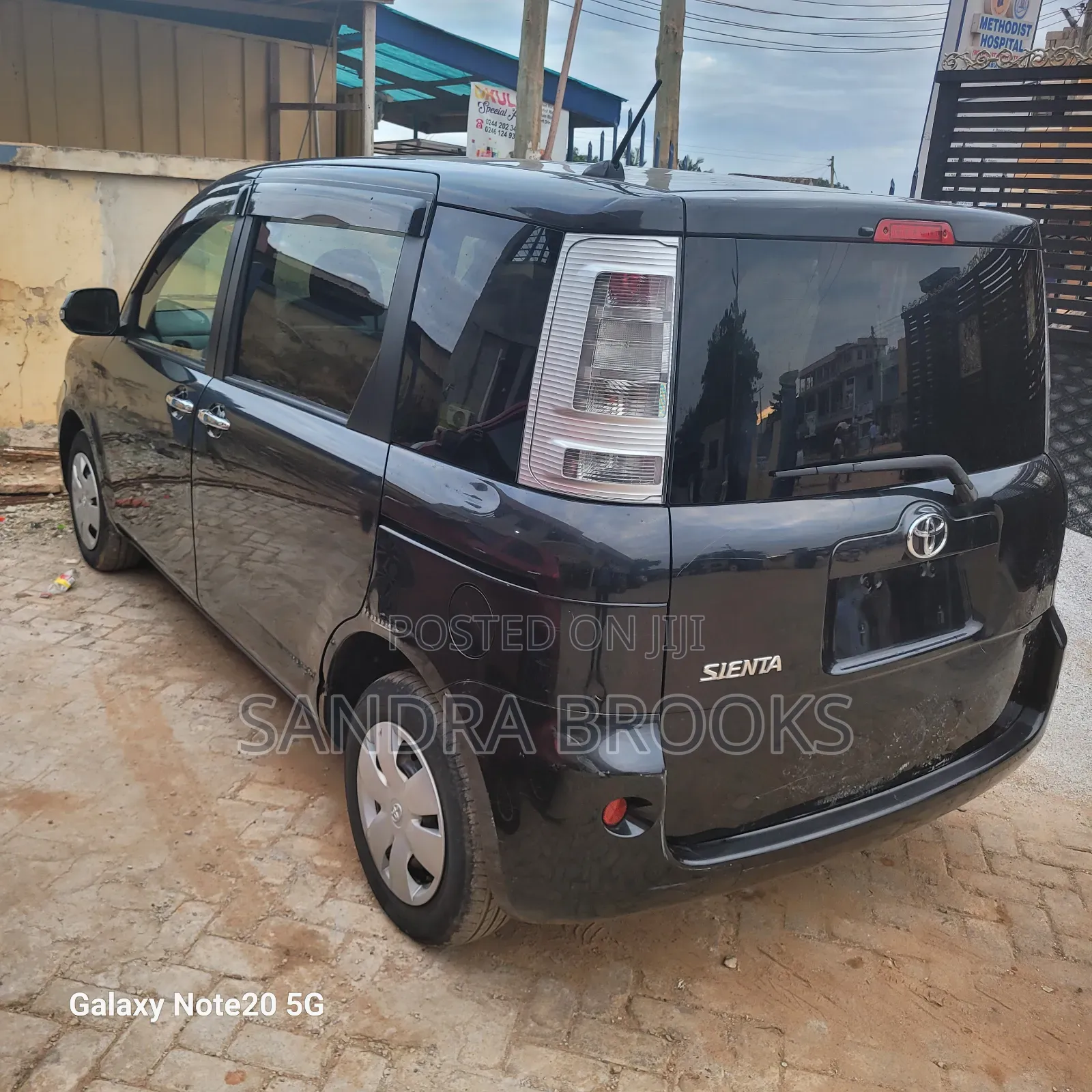 Toyota Sienta 1.5 AWD 2014 Black