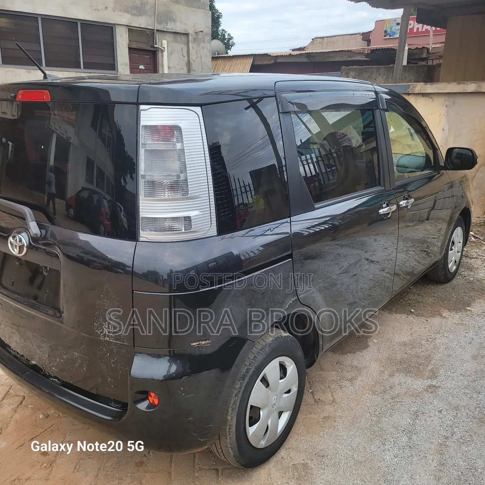 Toyota Sienta 1.5 AWD 2014 Black