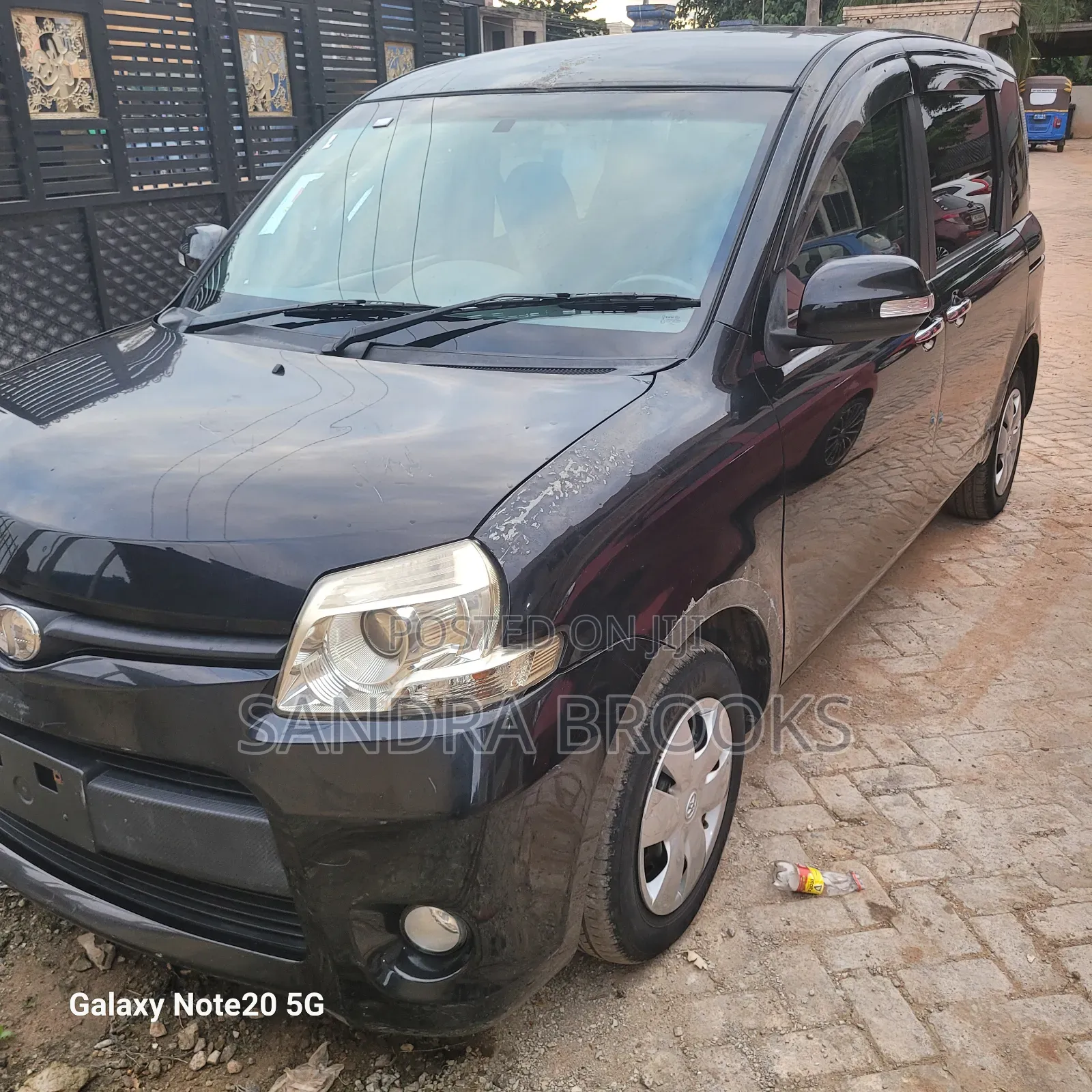 Toyota Sienta 1.5 AWD 2014 Black