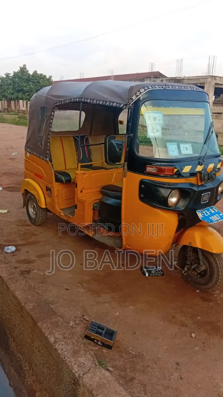 Bajaj RE 2023 Yellow