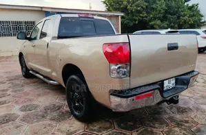 Toyota Tundra 2009 Gold