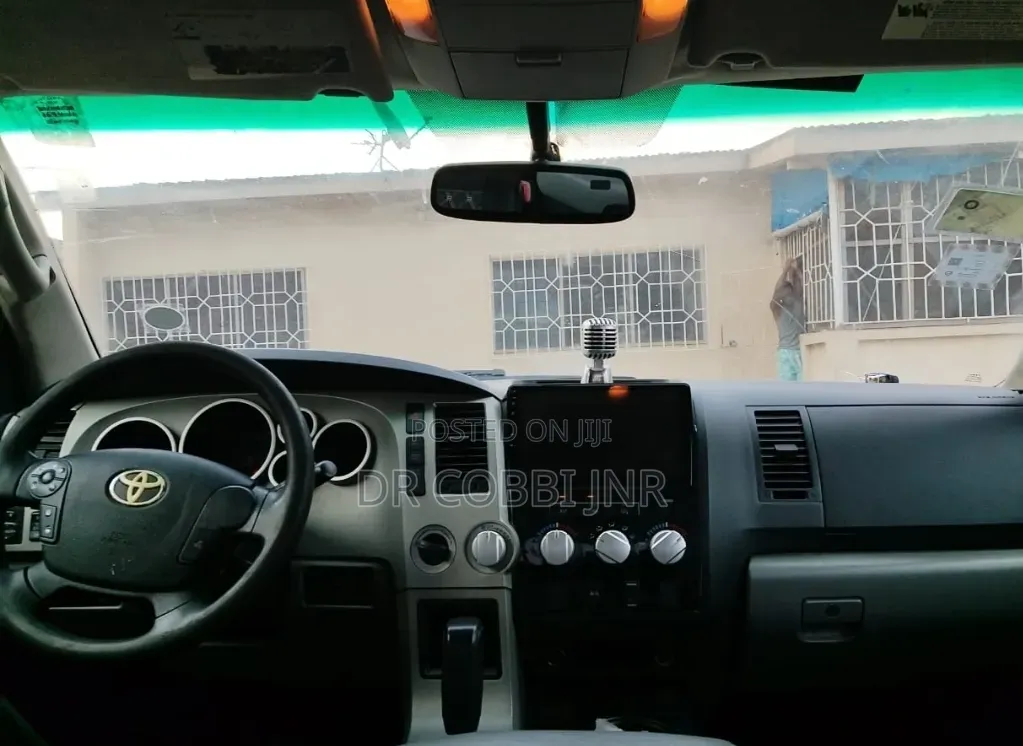 Toyota Tundra 2009 Gold