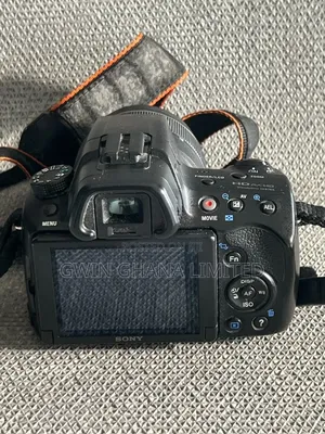 Sony Alpha Slt-a37 Dslr Camera With 18-55mm Zoom Lens