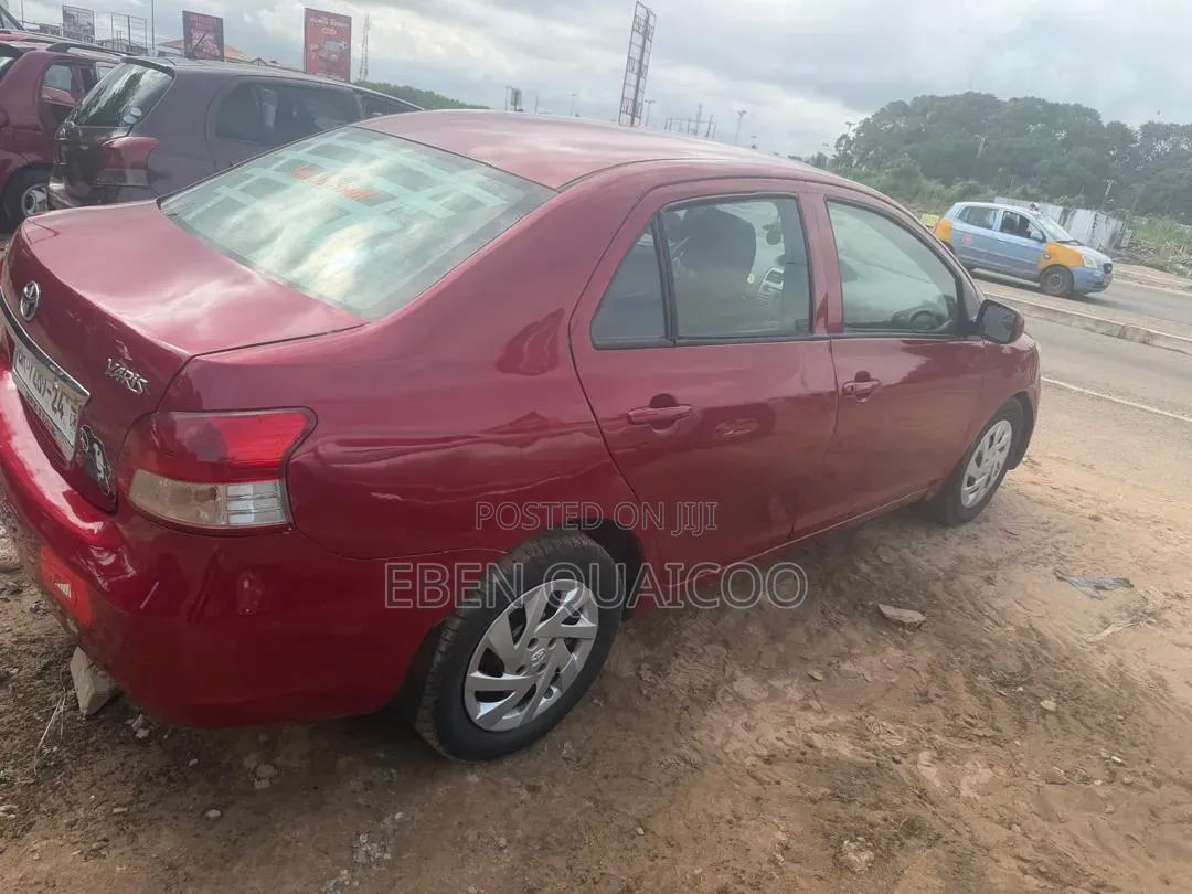 Toyota Yaris 2010 Red