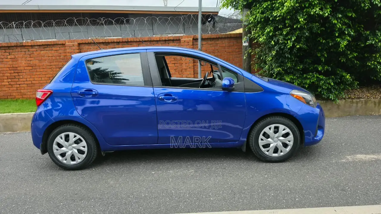 Toyota Yaris 2019 Blue