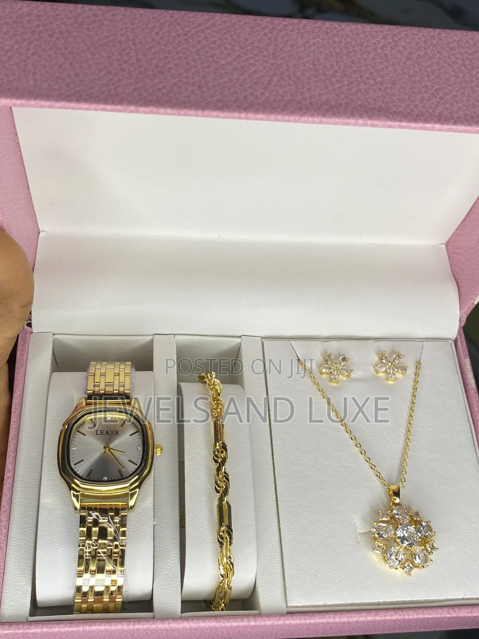 Classy Jewelry Set