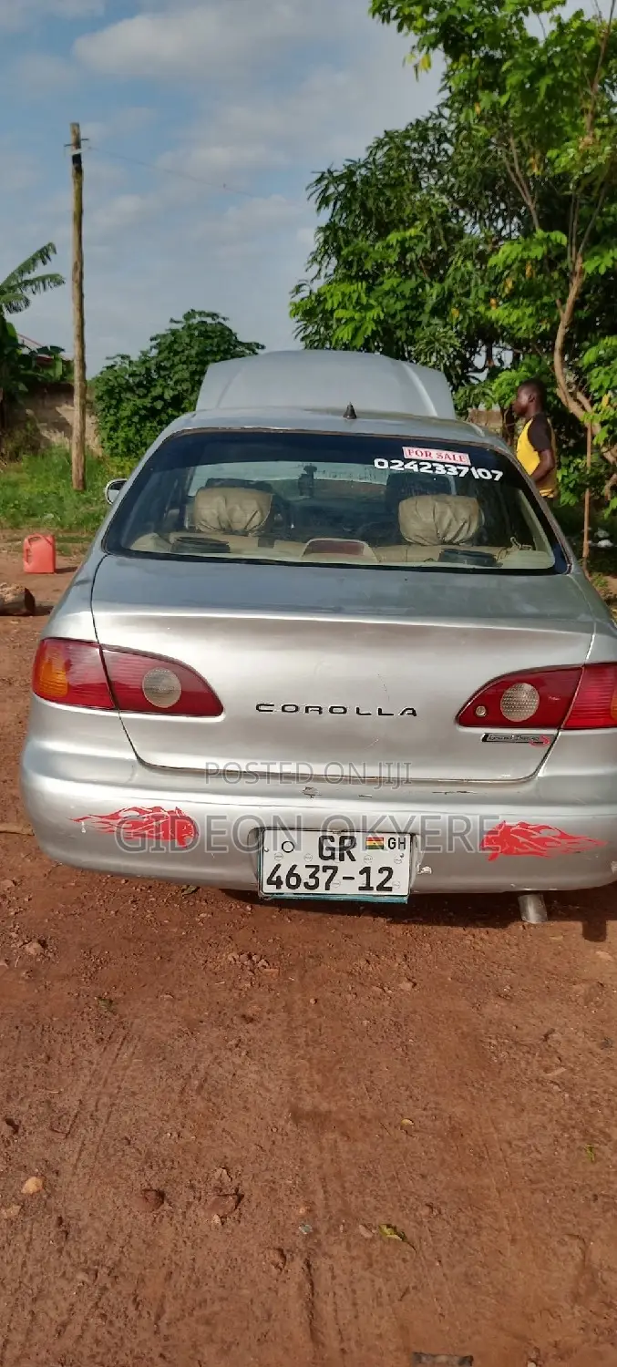 Toyota Corolla 2000 Silver