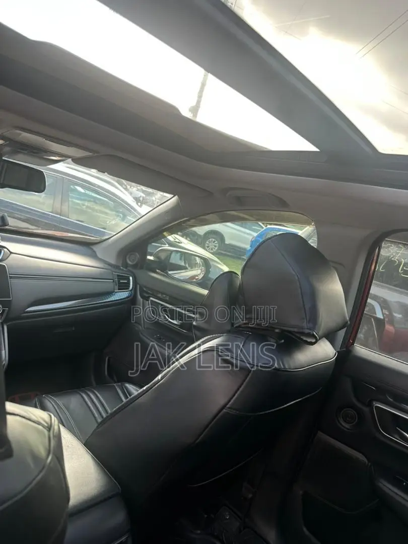 Honda CR-V Touring FWD 2018 Red