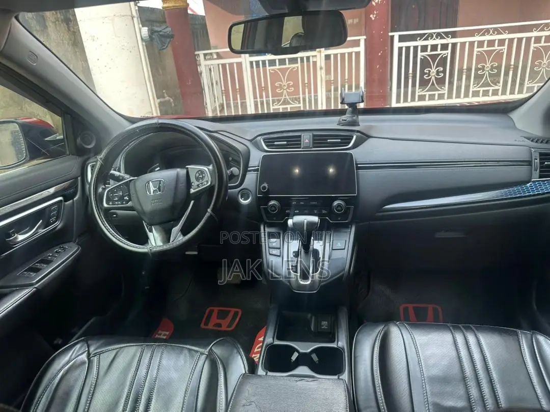 Honda CR-V Touring FWD 2018 Red