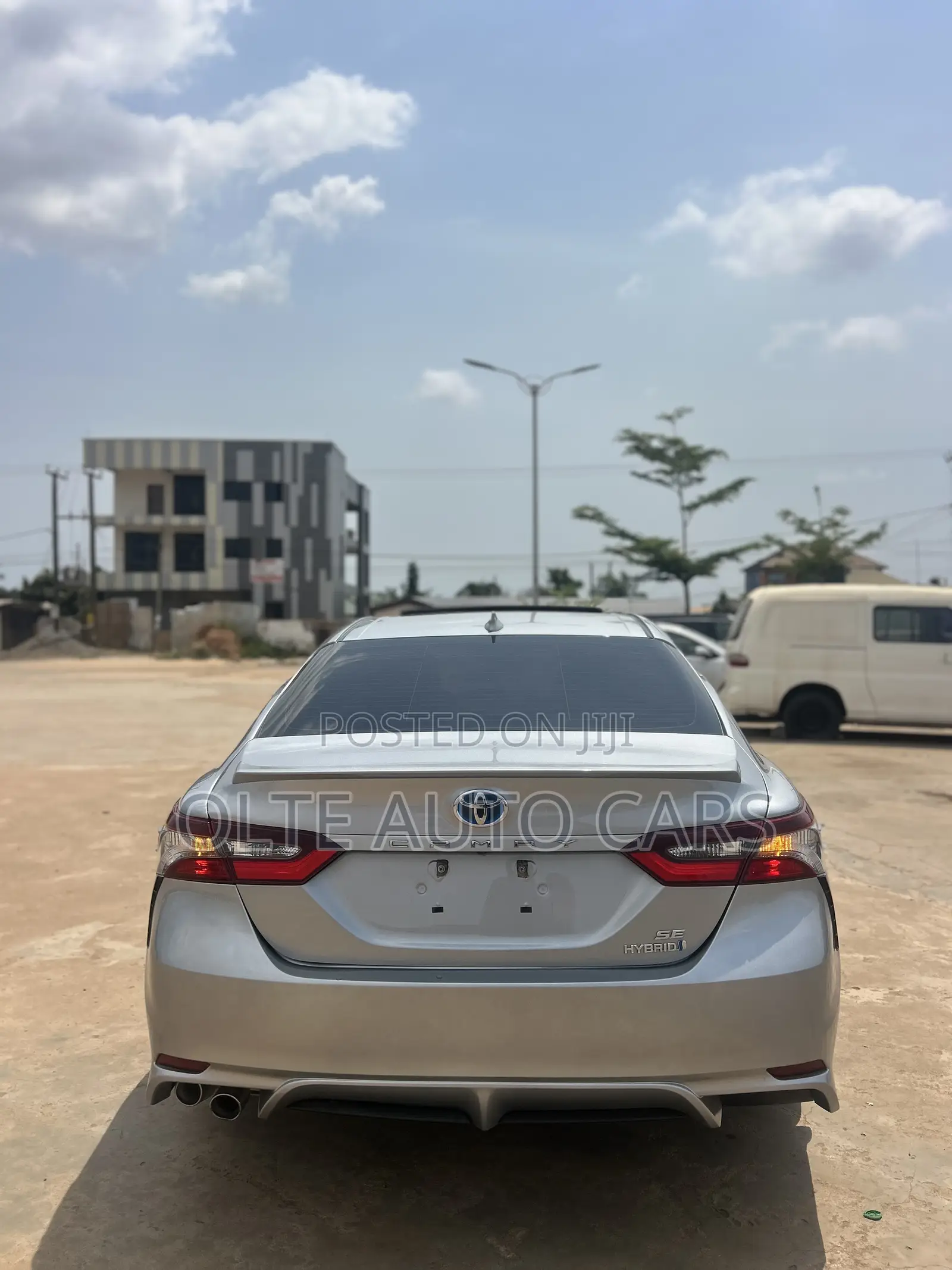 Toyota Camry SE 2022 Silver