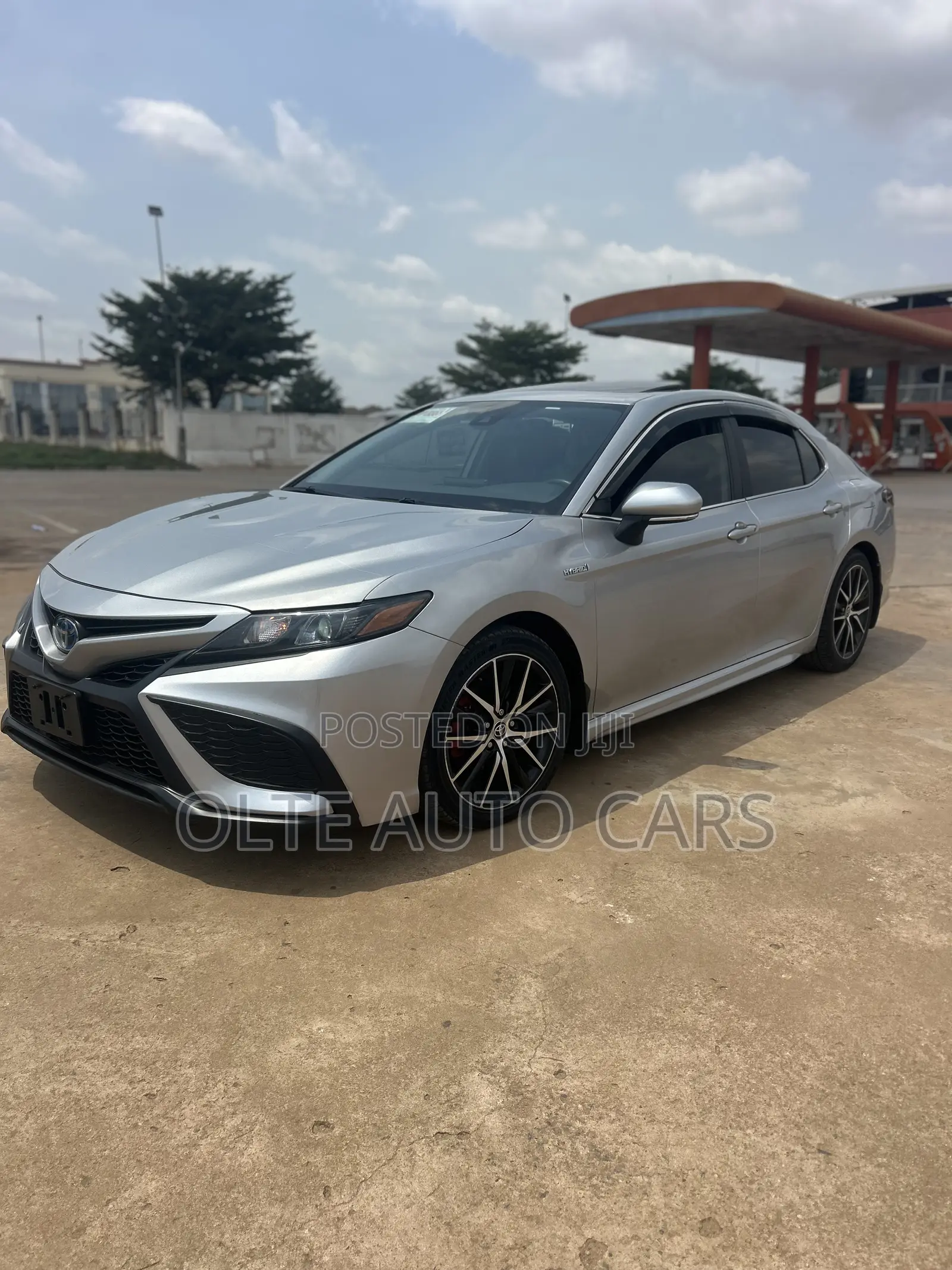 Toyota Camry SE 2022 Silver