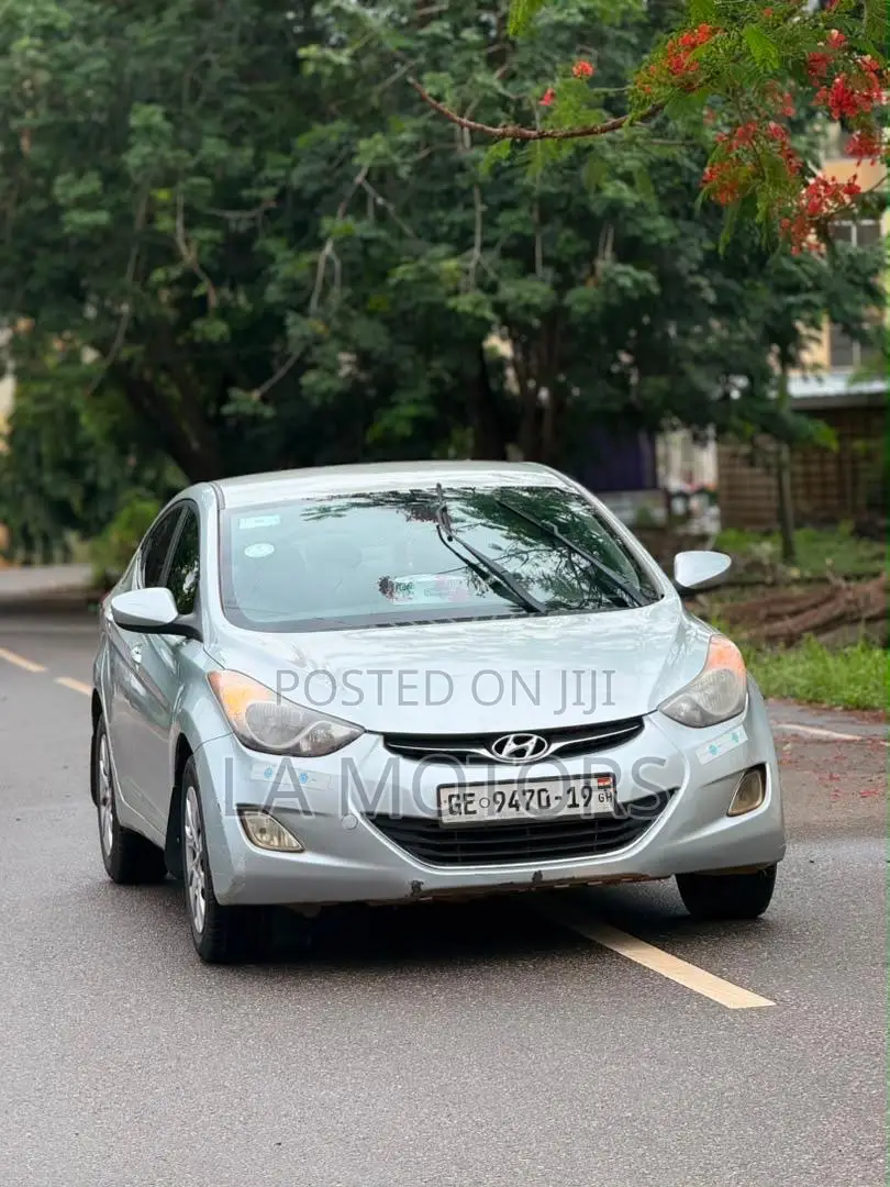 Hyundai Elantra 2013 Silver