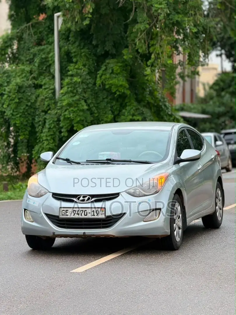 Hyundai Elantra 2013 Silver