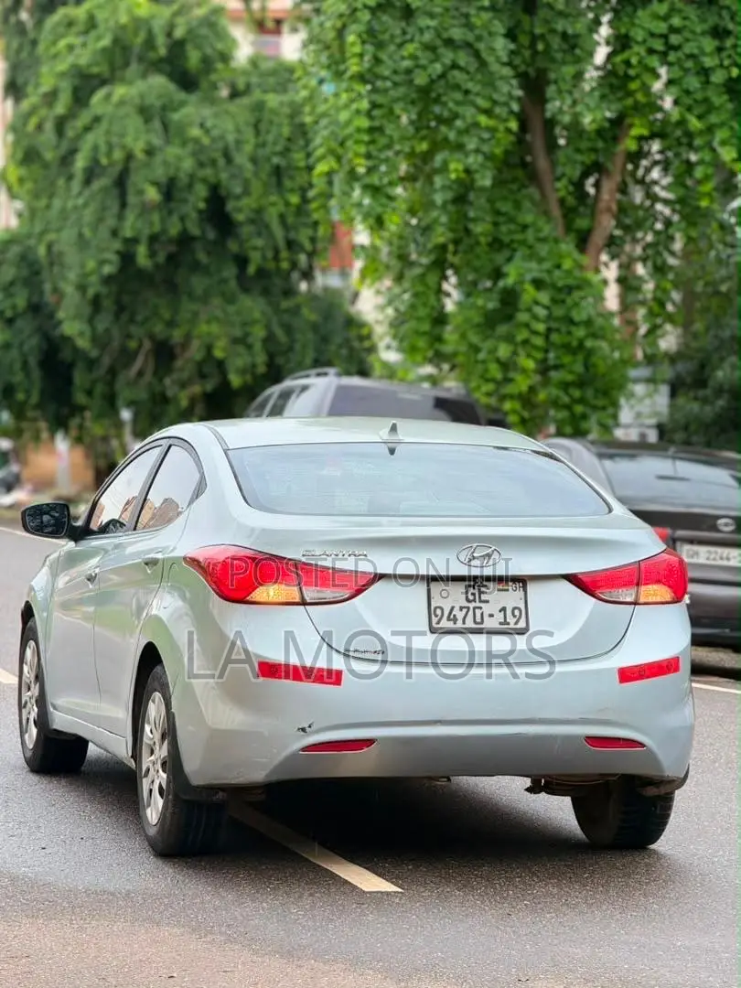 Hyundai Elantra 2013 Silver