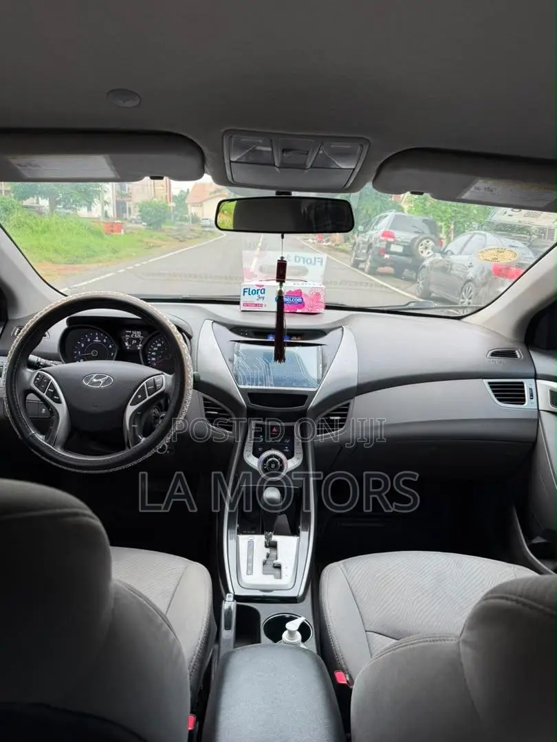 Hyundai Elantra 2013 Silver