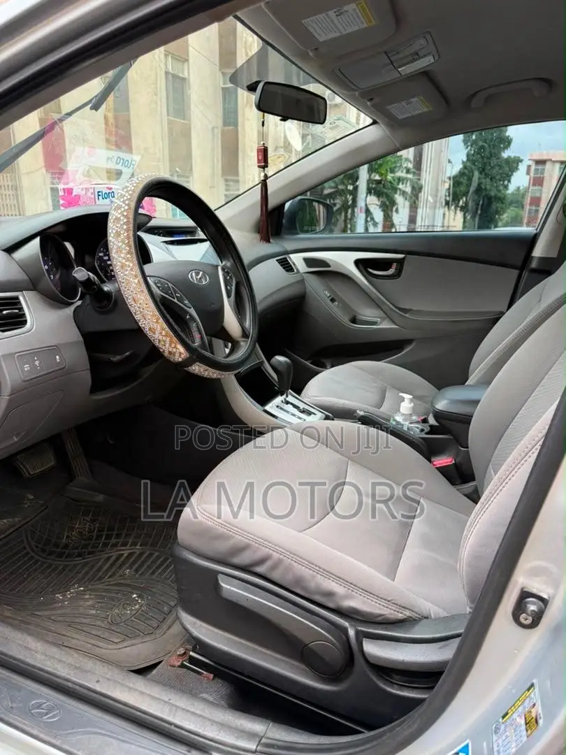 Hyundai Elantra 2013 Silver