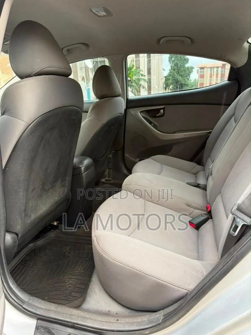 Hyundai Elantra 2013 Silver
