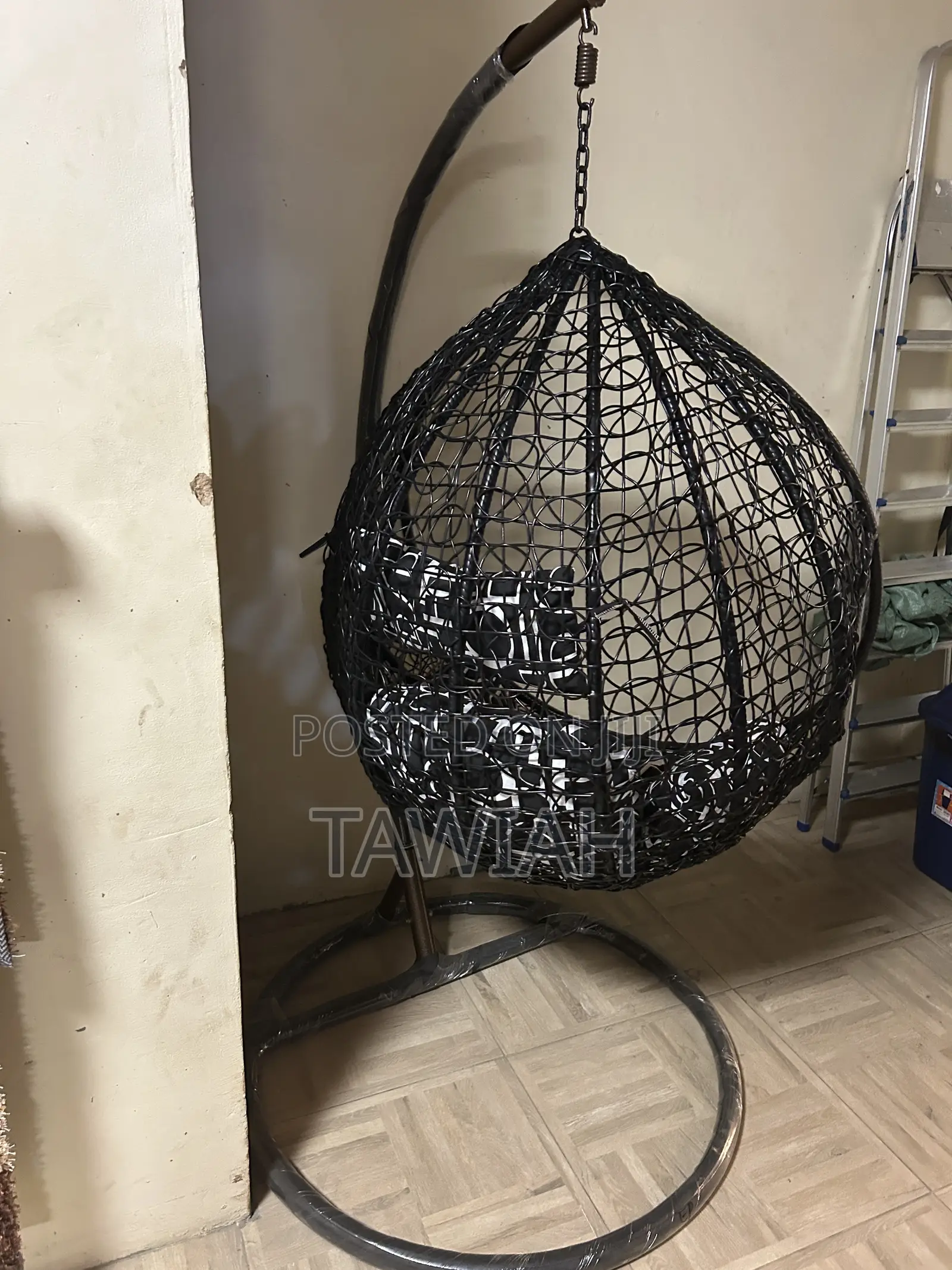 Swing Single Chair